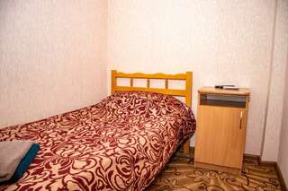 Гостевой дом Южный Экспресс Ростов-на-Дону 3-комнатный коттедж улучшенный-1